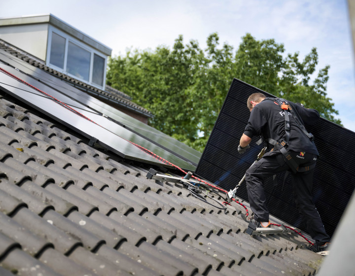 Zonnepanelen installatie schuindak 4